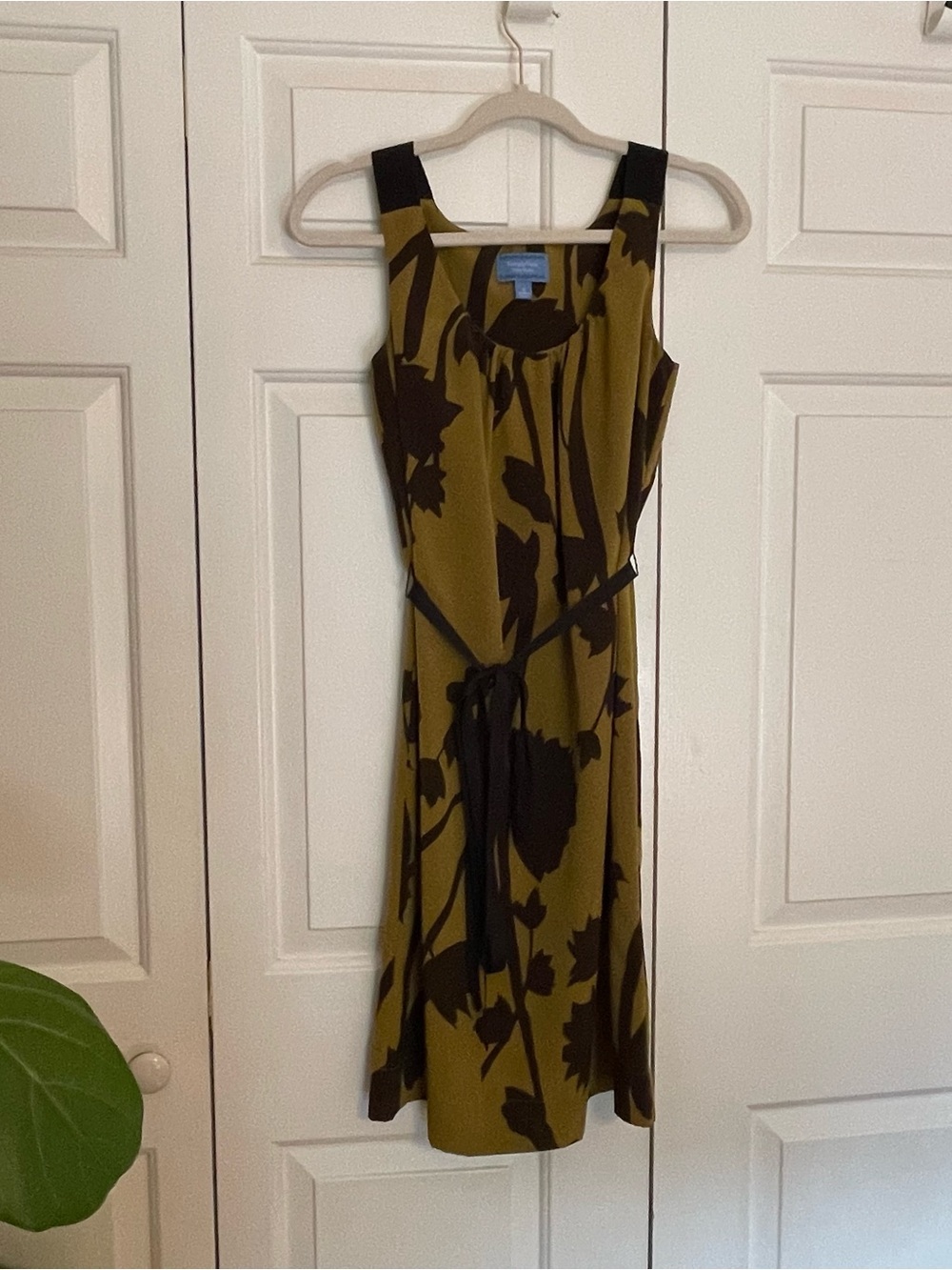 Simply Vera Vera Wang Olive Green and Black Floral Midi Dress